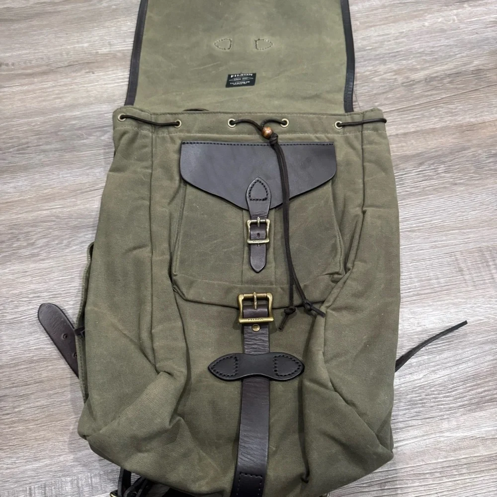 Filson Tin Cloth Backpack in Ottergreen
